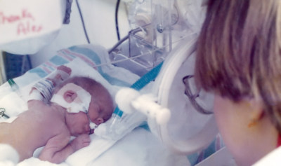 mom with preemie baby in hospital
